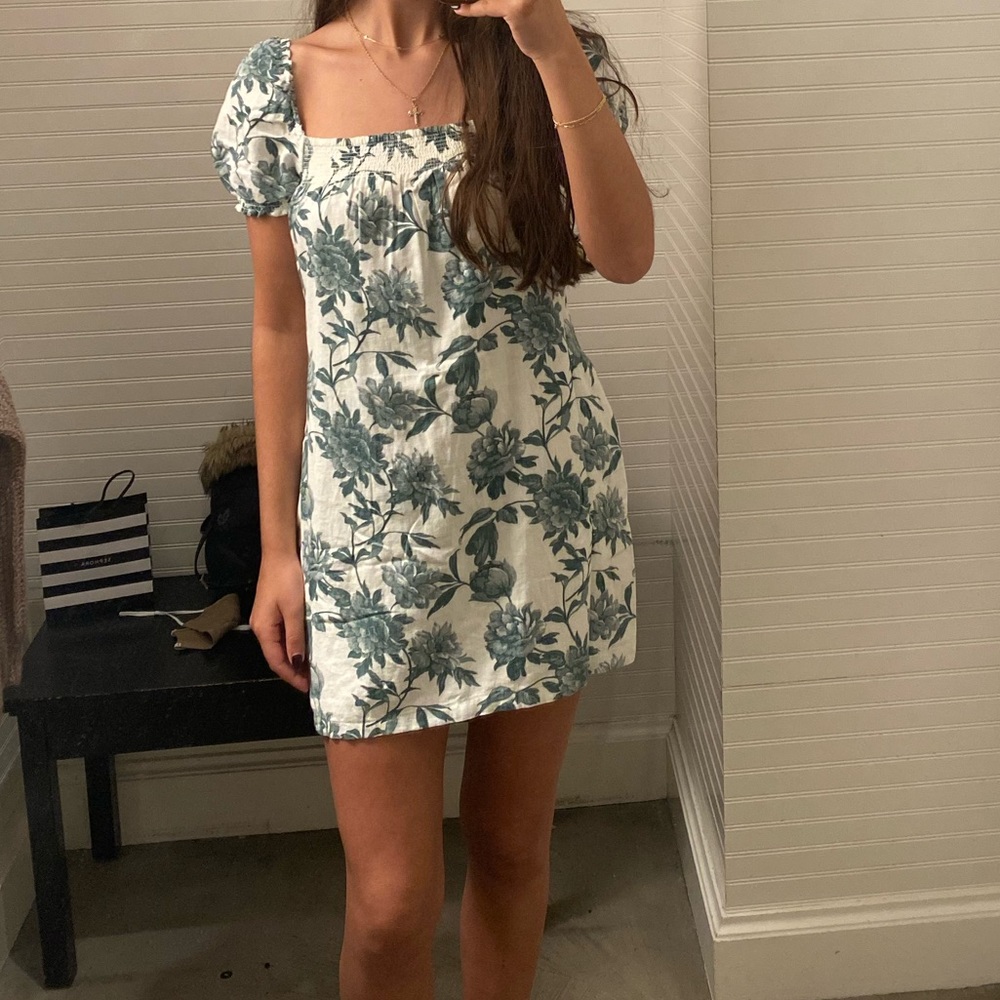 Abercrombie puff sleeve mini dress